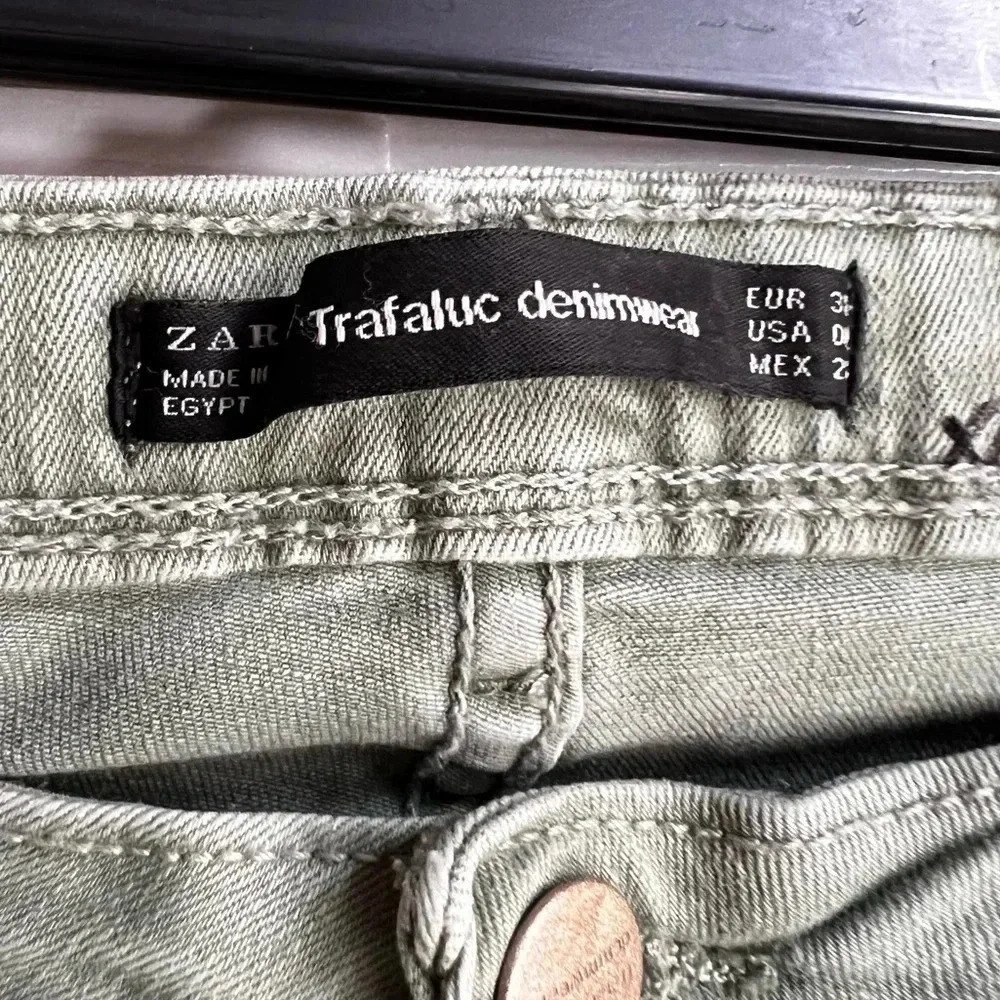 Zara Trafaluc Embrace Denim distressed skinny jeans Women’s size 6 - Picture 4 of 16